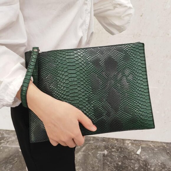Green Women's Snakeskin Pu Leather Party Envelope Clutch with Hand Strap, Large - Picture 2 of 6